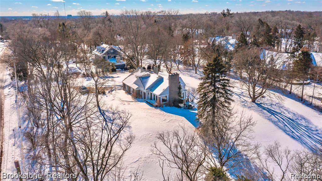 31315 Franklin Road Franklin, MI 48025 - Photo 3 of 40