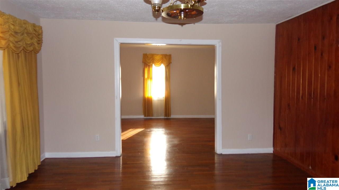410 Eastern Valley Road Bessemer, AL 35020 - Photo 9 of 32
