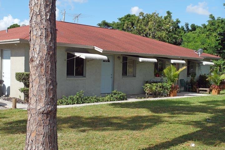 3607 Almar Road Lake Worth, FL 33461 - Photo 10 of 11 1-front-3607-3609-front