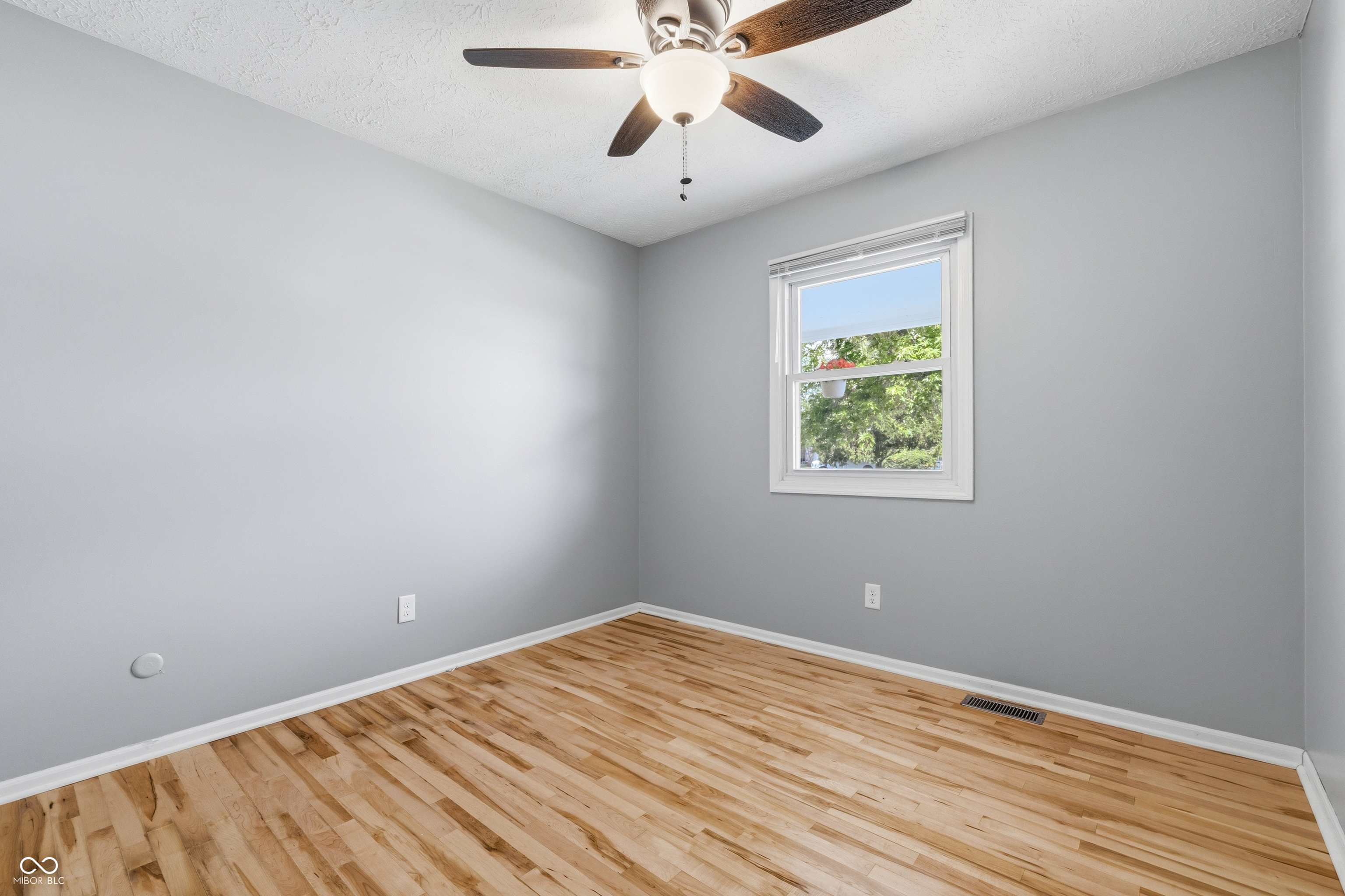 5817 Riva Ridge Drive Indianapolis, IN 46237 - Photo 12 of 38 Gallery Image 12