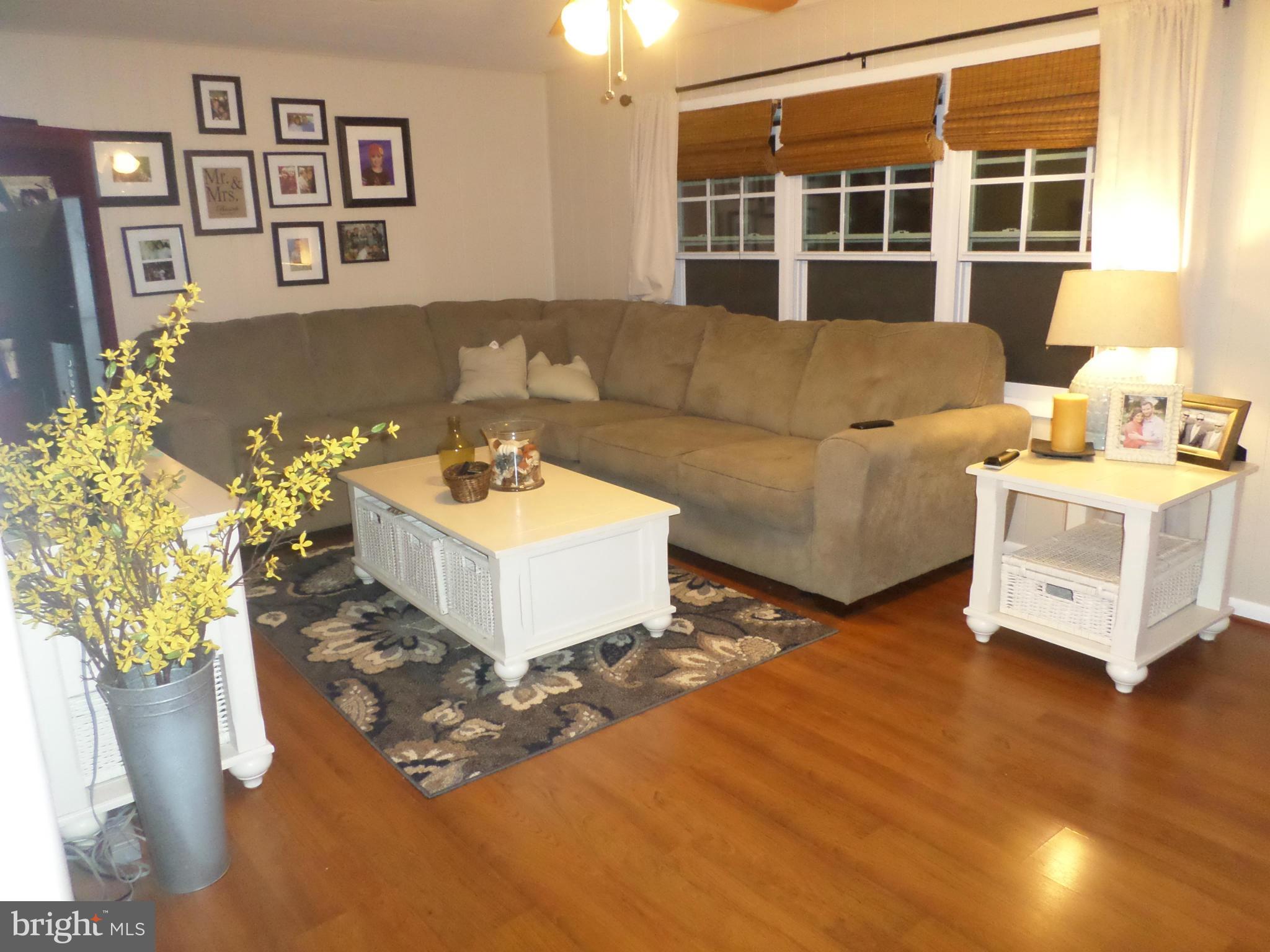 114 Iris Road Chestertown, MD 21620 - Photo 4 of 25 Living Room