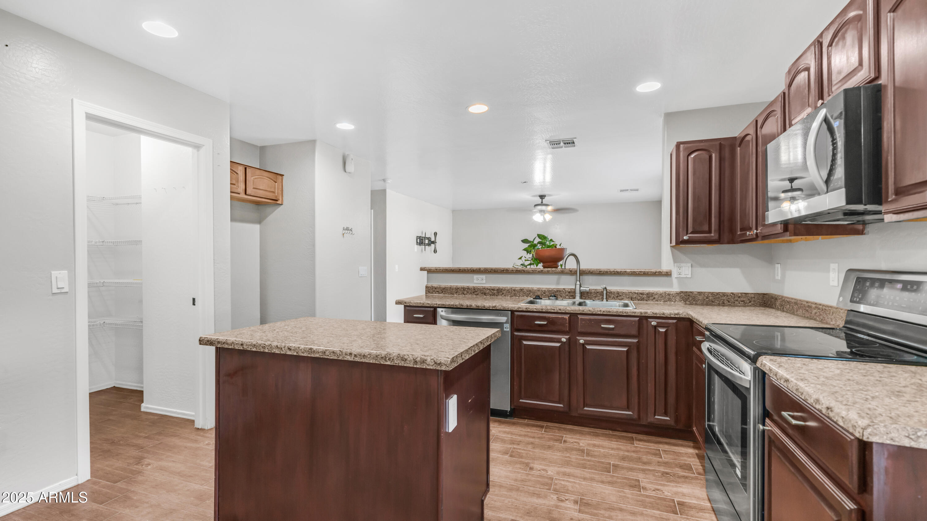 8650 West Payson Road Tolleson, AZ 85353 - Photo 9 of 28 8650 W Payson Rd (8)