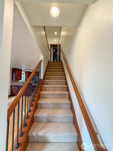 $3,400 | 1006 North 39th Street, Seattle, WA 98103