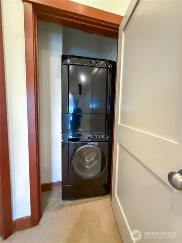 $3,400 | 1006 North 39th Street, Seattle, WA 98103