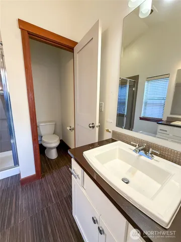 $3,400 | 1006 North 39th Street, Seattle, WA 98103