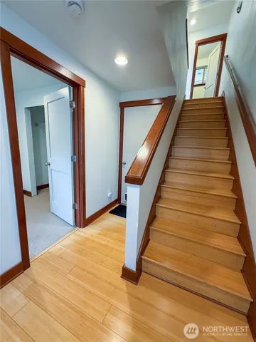 $3,400 | 1006 North 39th Street, Seattle, WA 98103