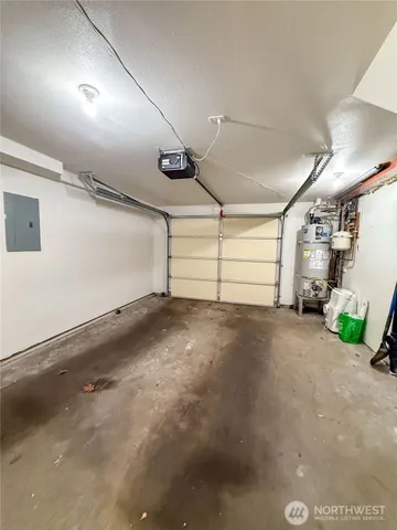 $3,400 | 1006 North 39th Street, Seattle, WA 98103