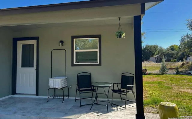 $1,850 | 247-remington R Remington Road, Spring Branch, TX 78070