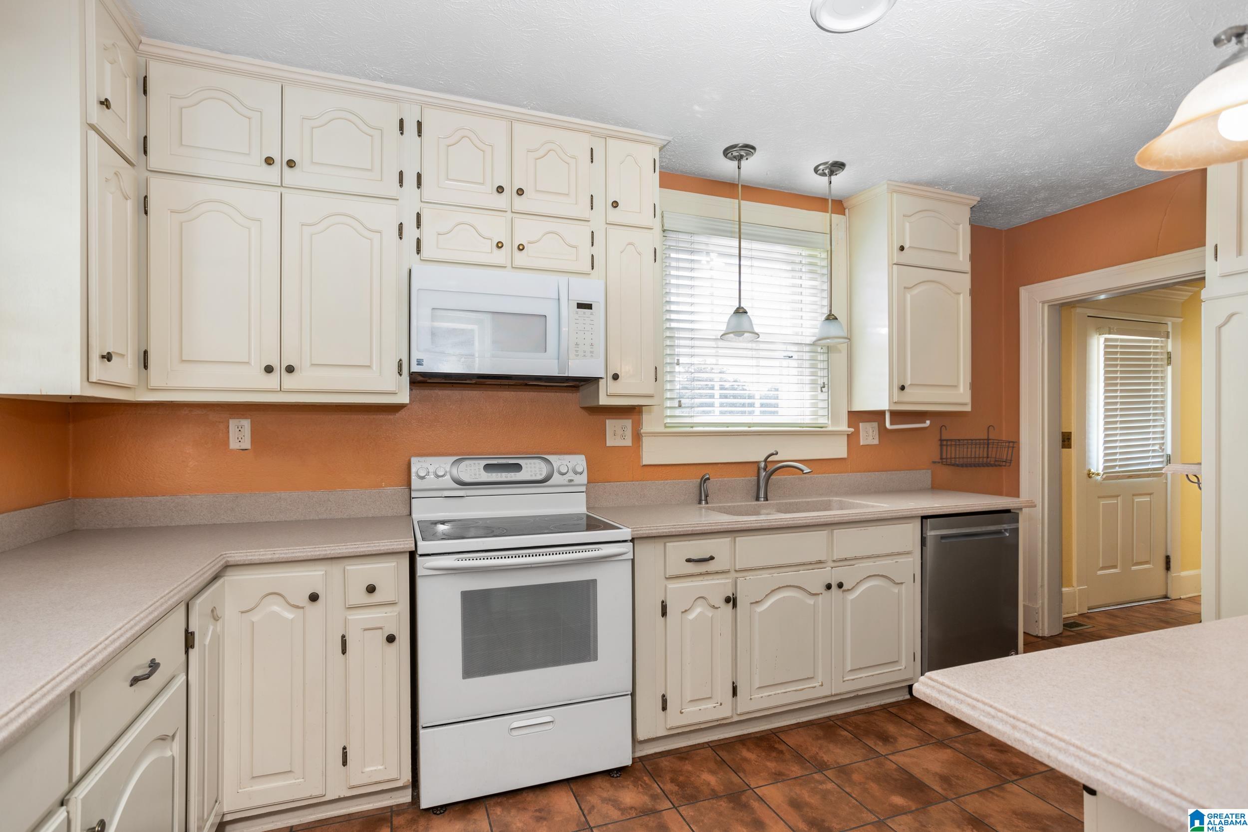 55 Buckner Circle Anniston, AL 36205 - Photo 20 of 47