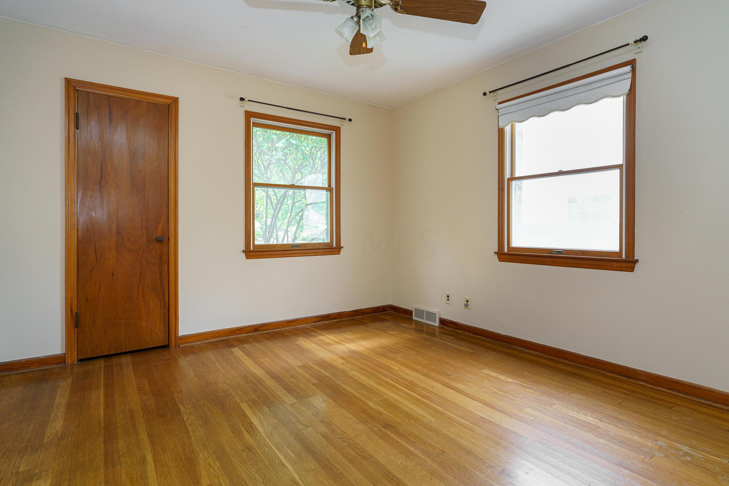 60 Sheffield Road Columbus, OH 43214 - Photo 22 of 38 Bedroom 2, entry level