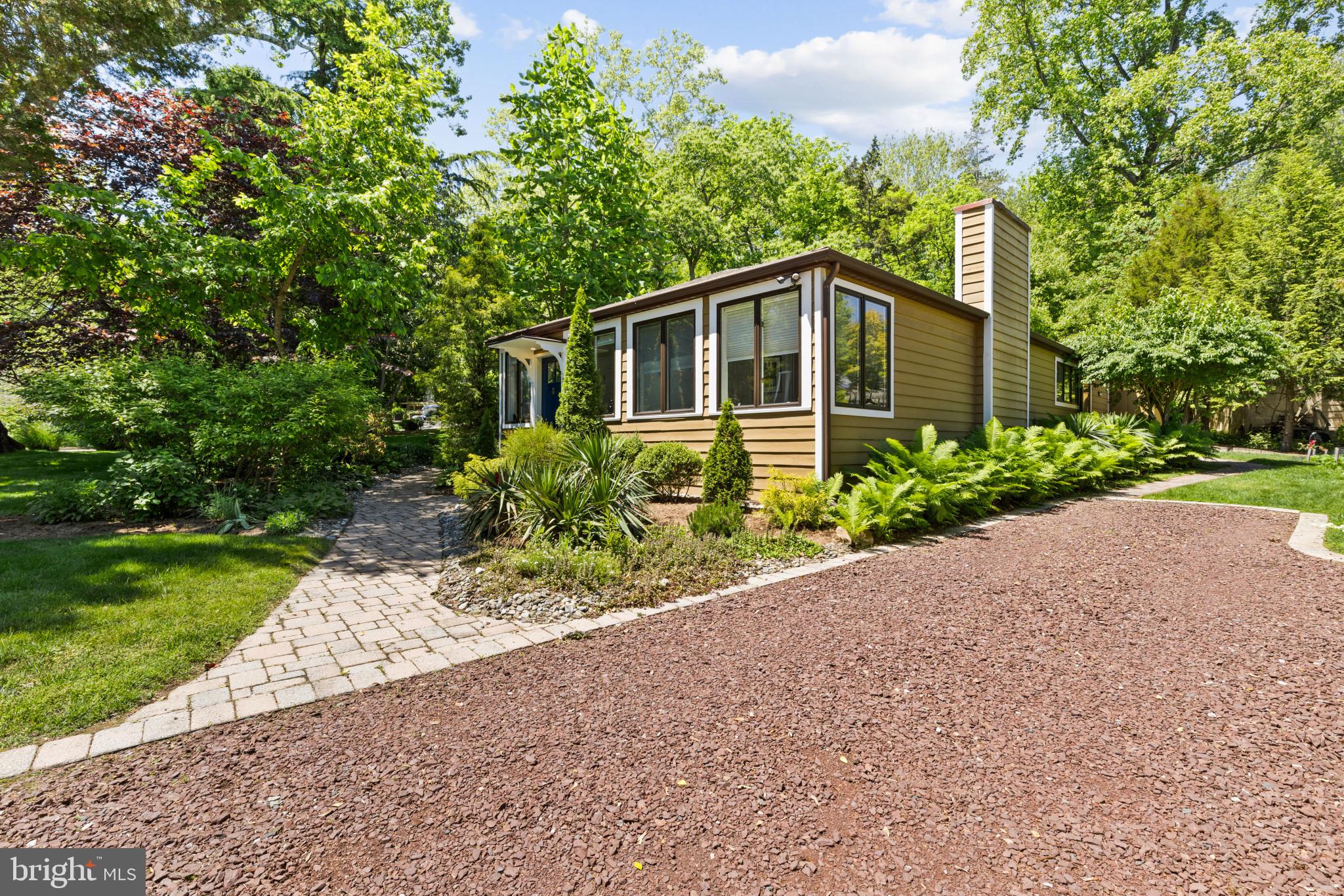Welcome to 310 Epping Way!