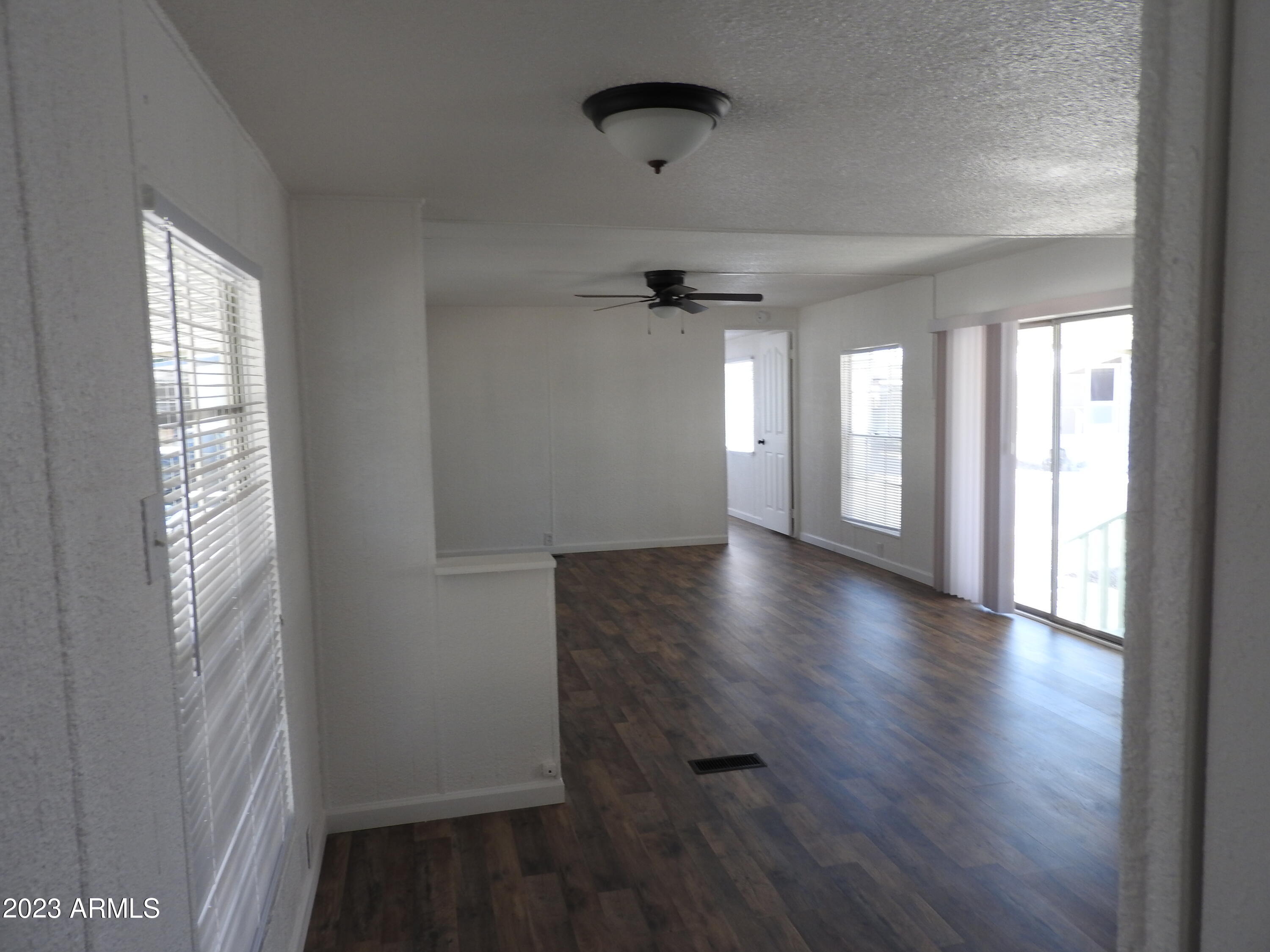 9501 East Broadway Road, Unit 60 Mesa, AZ 85208 - Photo 4 of 27 Open great room
