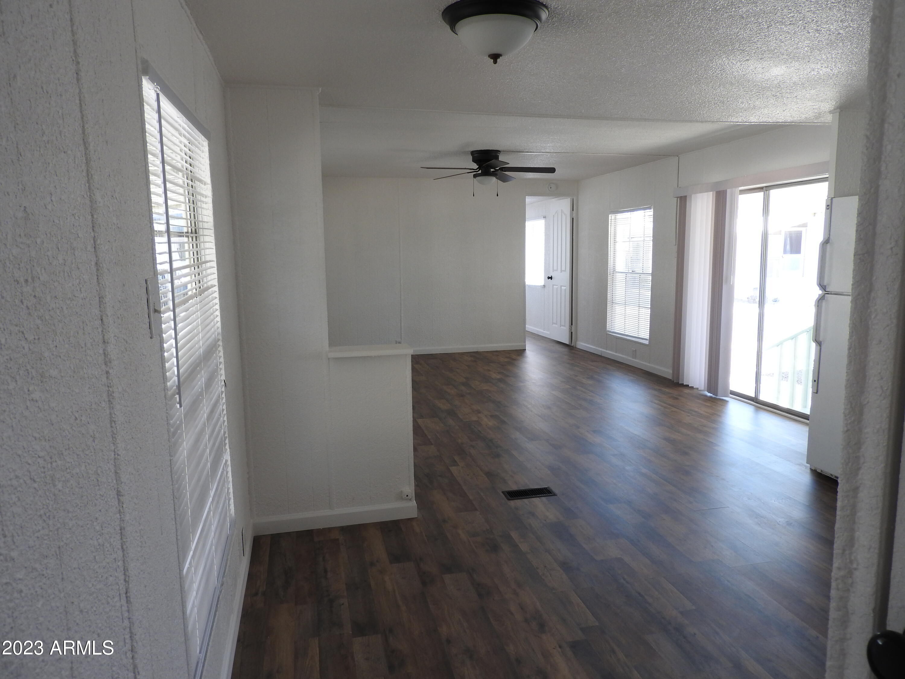 9501 East Broadway Road, Unit 60 Mesa, AZ 85208 - Photo 5 of 27 Great room/ kitchen