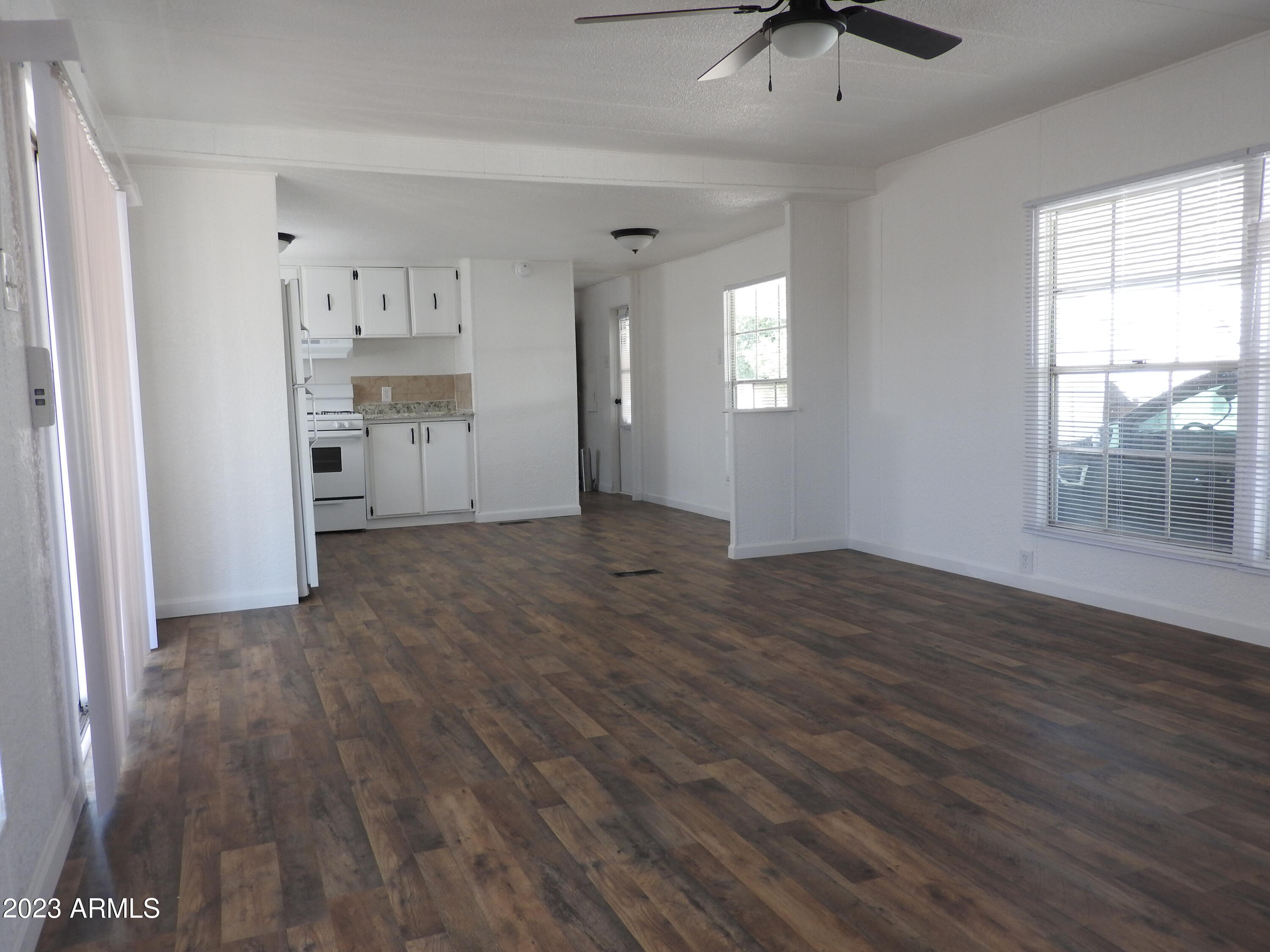 9501 East Broadway Road, Unit 60 Mesa, AZ 85208 - Photo 6 of 27 Great room