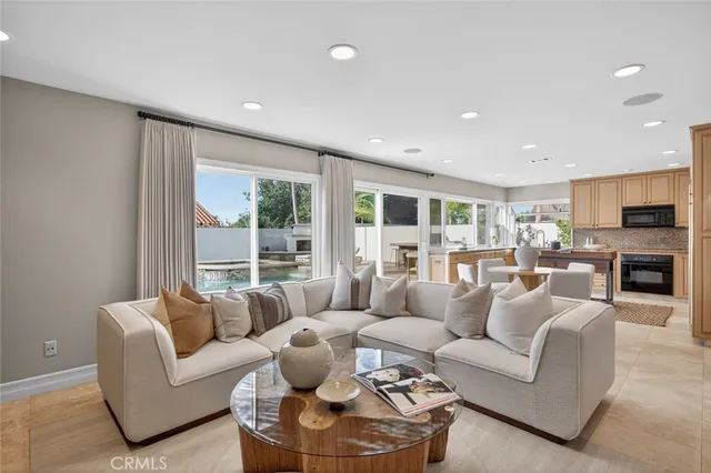 $1,849,000 | 969 Azalea Drive, Costa Mesa, CA 92626