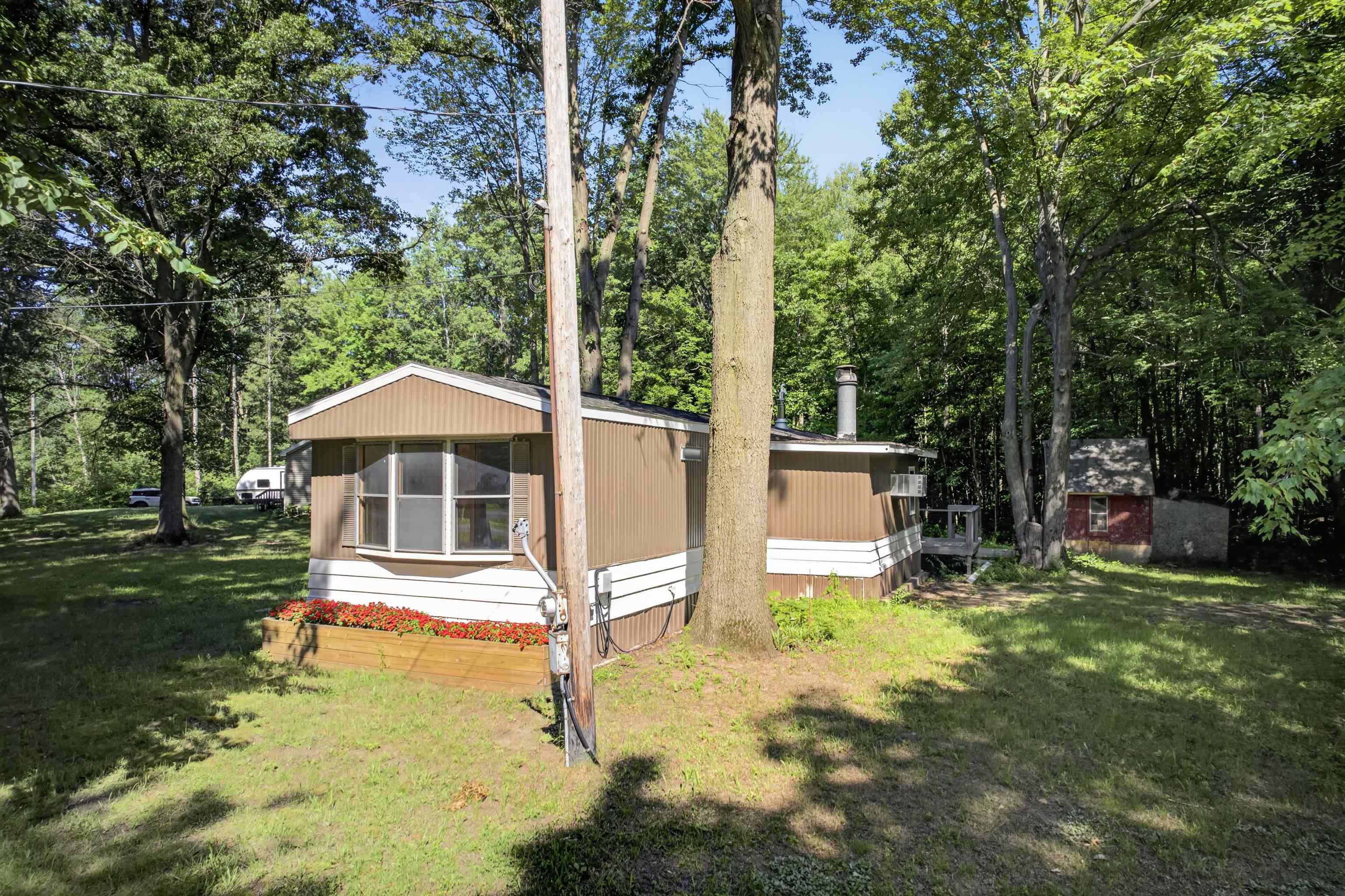 249 East Bradford Road Midland, MI 48640 - Photo 44 of 66