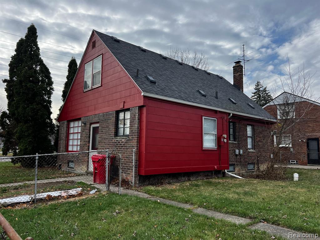 16555 East 8 Mile Road Detroit, MI 48205 - Photo 3 of 10