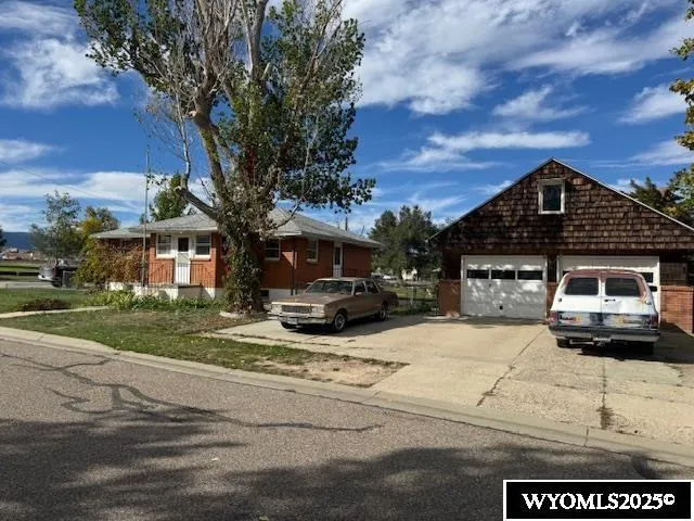 $265,000 | 112 Holmes Street, Evansville, WY 82636