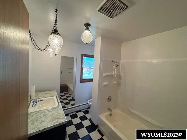 $265,000 | 112 Holmes Street, Evansville, WY 82636