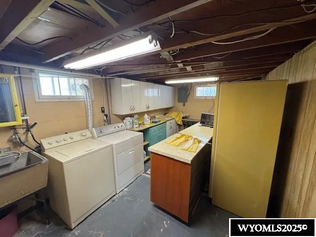 $265,000 | 112 Holmes Street, Evansville, WY 82636