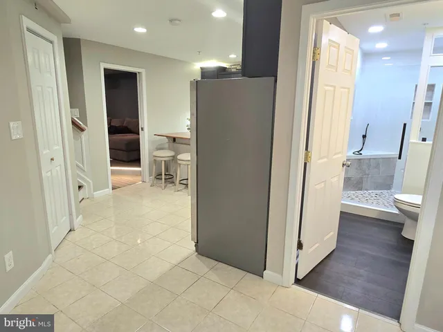 $950,000 | 5203 Ashleigh Glen Court, Glenn Dale, MD 20769