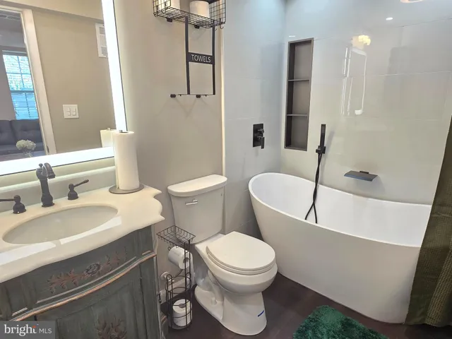 $950,000 | 5203 Ashleigh Glen Court, Glenn Dale, MD 20769