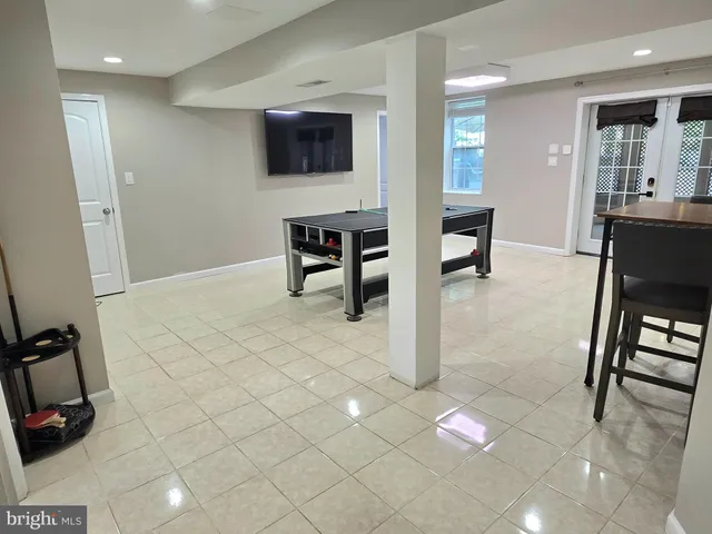 $950,000 | 5203 Ashleigh Glen Court, Glenn Dale, MD 20769