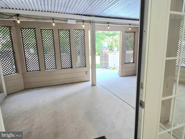 $950,000 | 5203 Ashleigh Glen Court, Glenn Dale, MD 20769