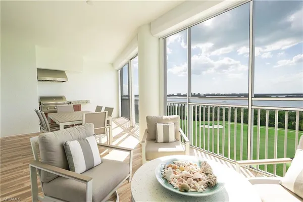 $1,900,000 | 4971 Bonita Bay Boulevard, Unit 905, Bonita Springs, FL 34134