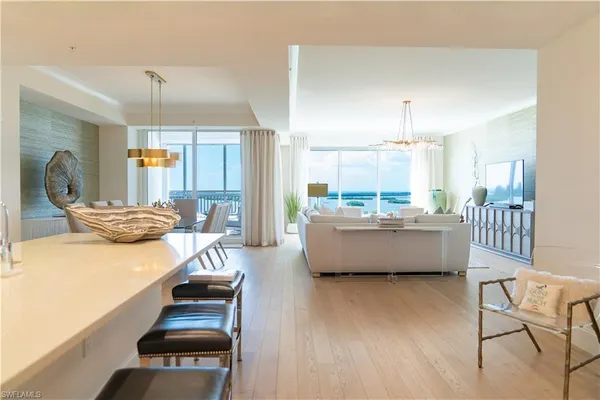 $1,900,000 | 4971 Bonita Bay Boulevard, Unit 905, Bonita Springs, FL 34134