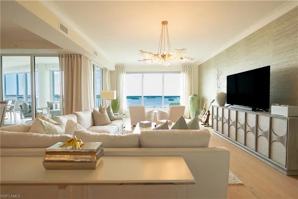 $1,900,000 | 4971 Bonita Bay Boulevard, Unit 905, Bonita Springs, FL 34134