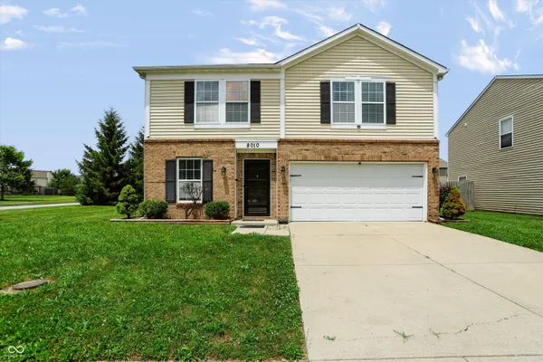 $285,000 | 8010 Grove Berry Way, Indianapolis, IN 46239