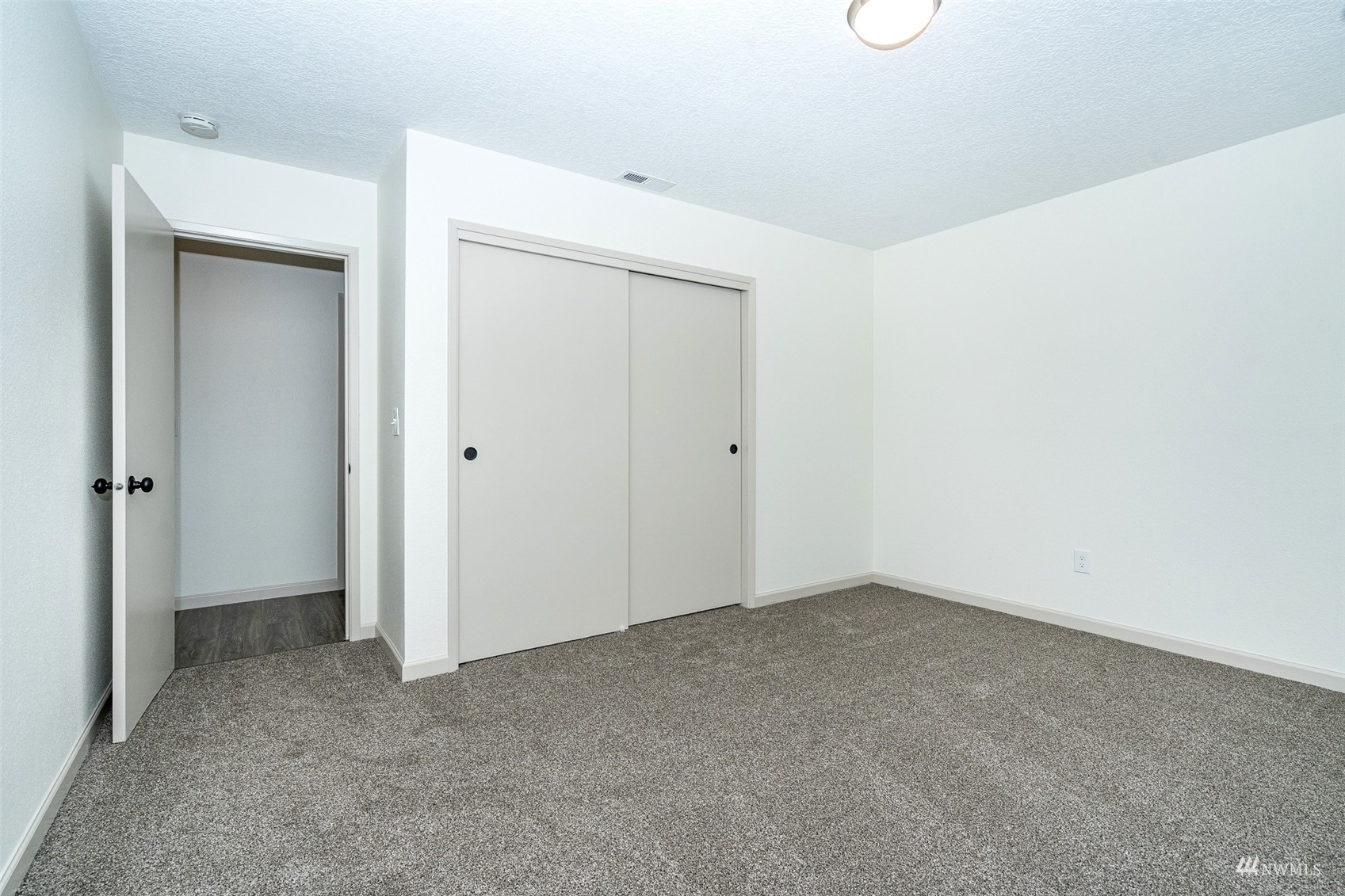 1861 Bishop Road Chehalis, WA 98532 - Photo 19 of 38 an empty room with closet area