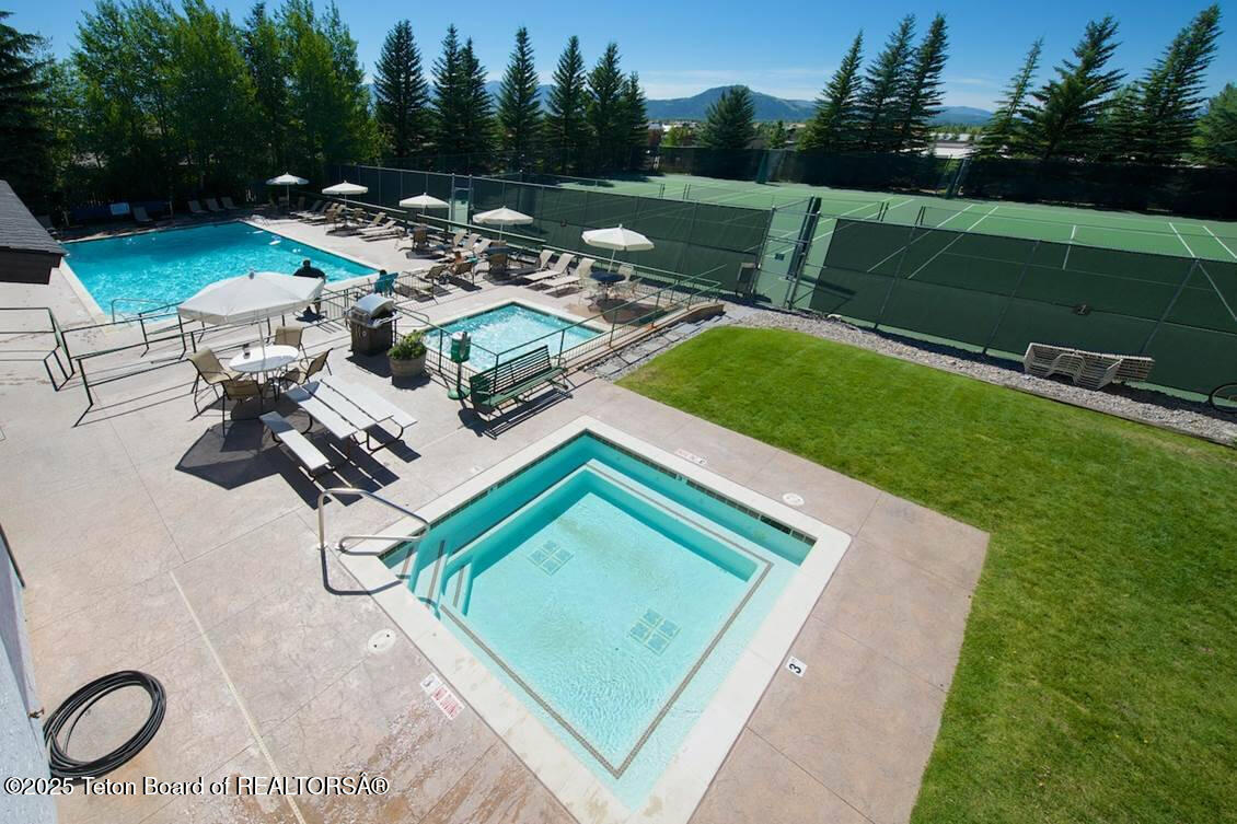 3600 West Michael Drive, Unit B5 Teton Village, WY 83025 - Photo 23 of 24 Sundance Pool