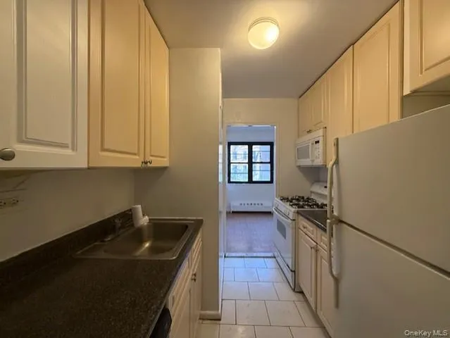 $249,000 | 83-60 118th Street, Unit 2H | Kew Gardens