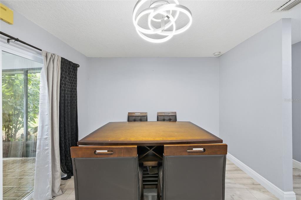 1113 Oakhill Street Seffner, FL 33584 - Photo 25 of 44 a utility room with washer and dryer