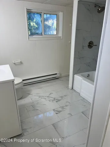 $950 | 258 Main Street, Unit 3(REAR), Dupont, PA 18641