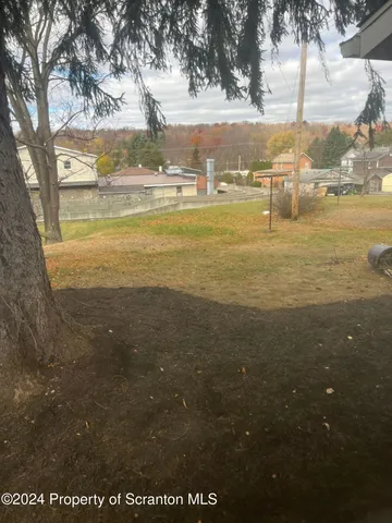 $950 | 258 Main Street, Unit 3(REAR), Dupont, PA 18641