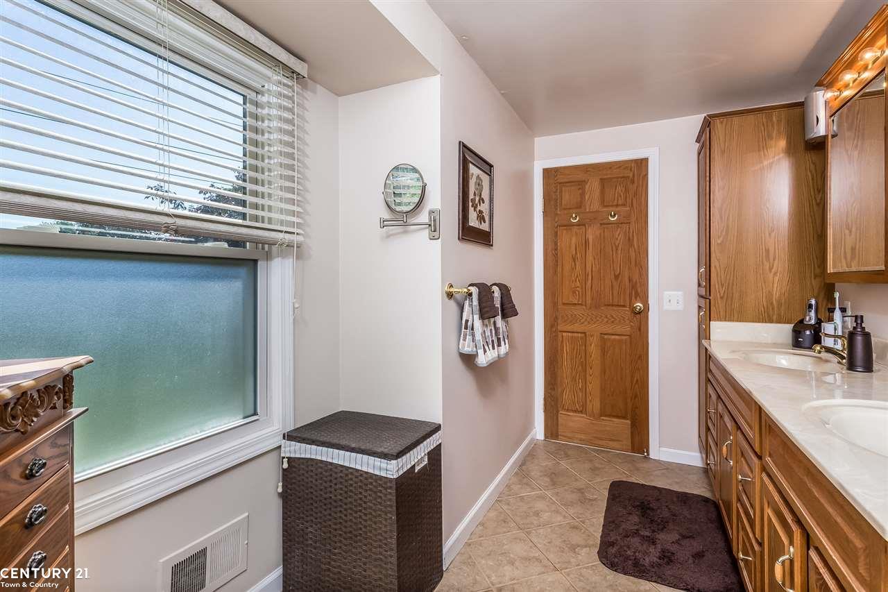 50150 Shelby Road Utica, MI 48317 - Photo 30 of 72 Gallery Image 30