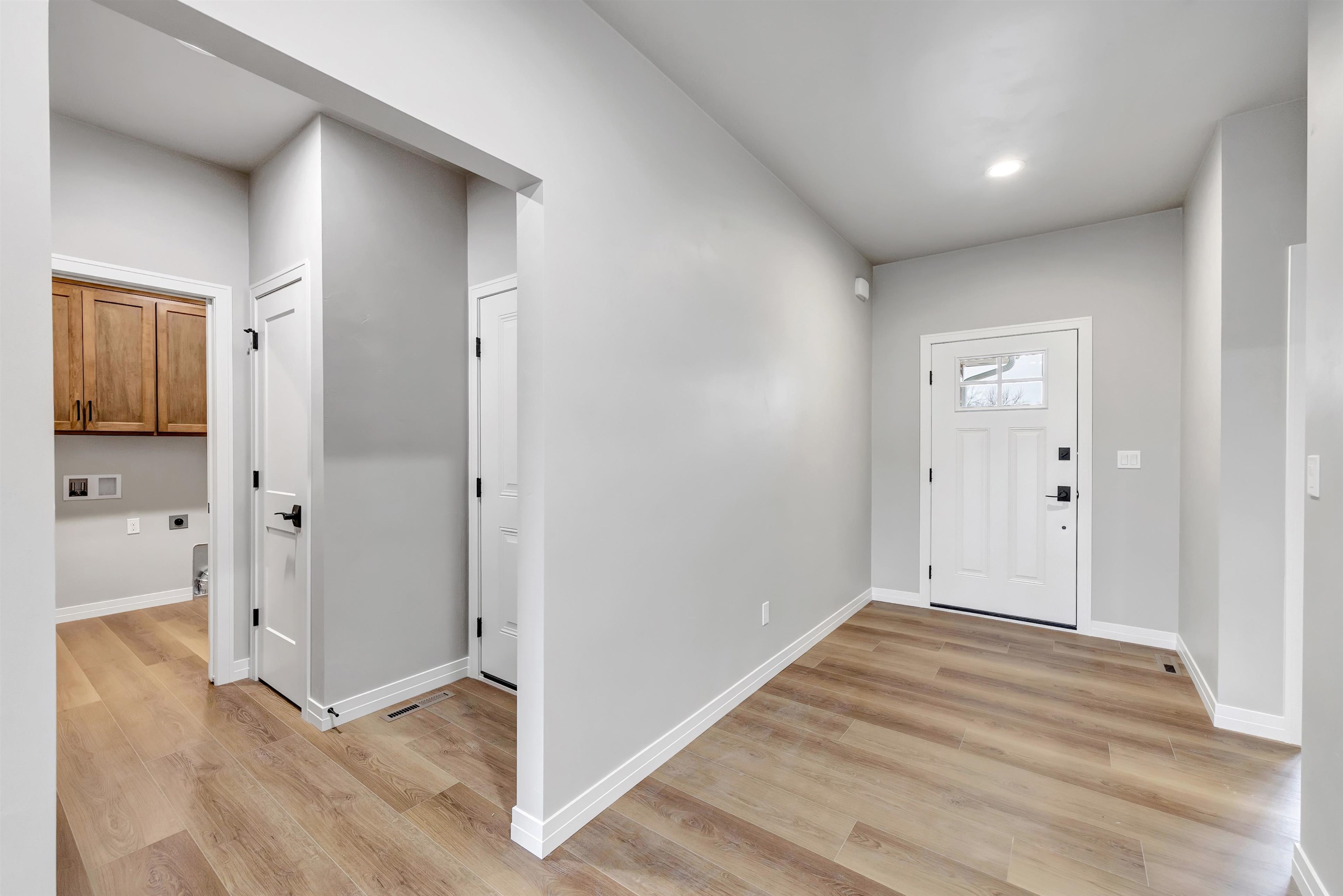 1266 Autumn Field Lane De Pere, WI 54115 - Photo 2 of 25