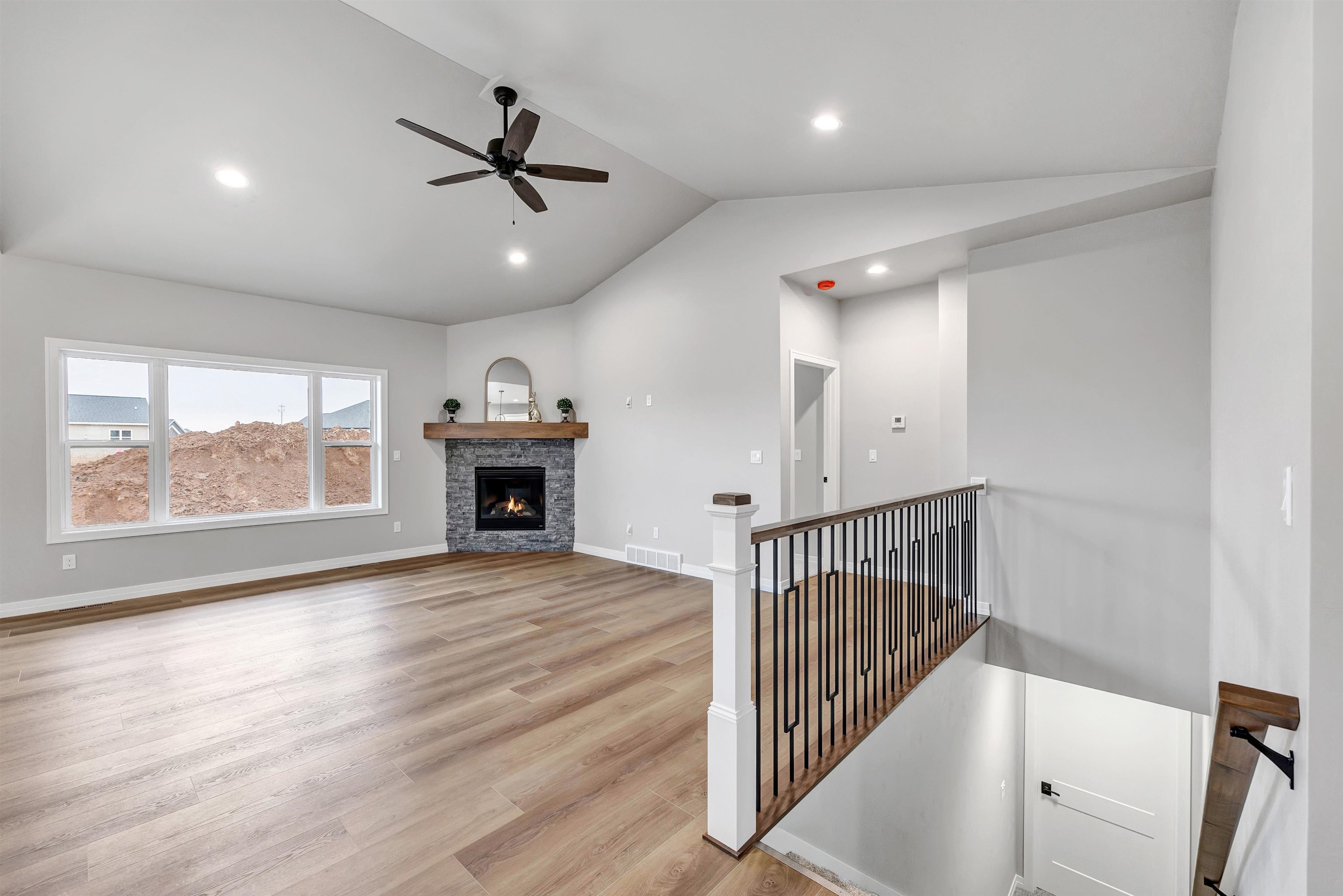 1266 Autumn Field Lane De Pere, WI 54115 - Photo 3 of 25