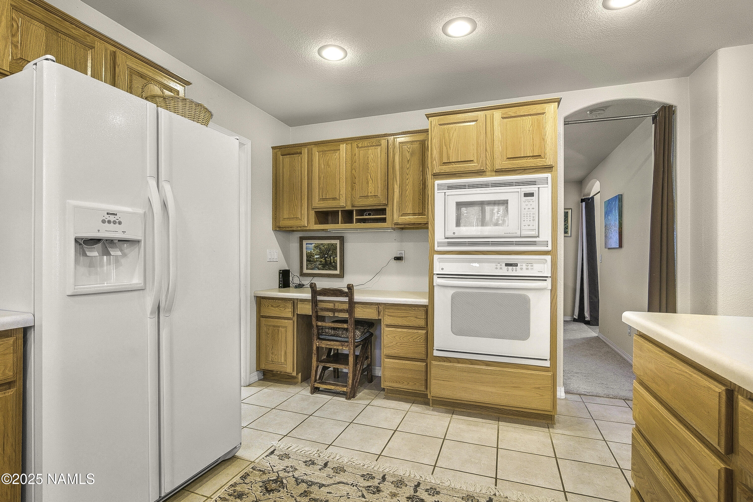 2545 North Broken Circle Road Flagstaff, AZ 86004 - Photo 10 of 29 Kitchen
