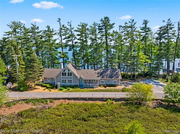 $799,000 | 1811 Sunset Drive, Gaylord, MI 49735