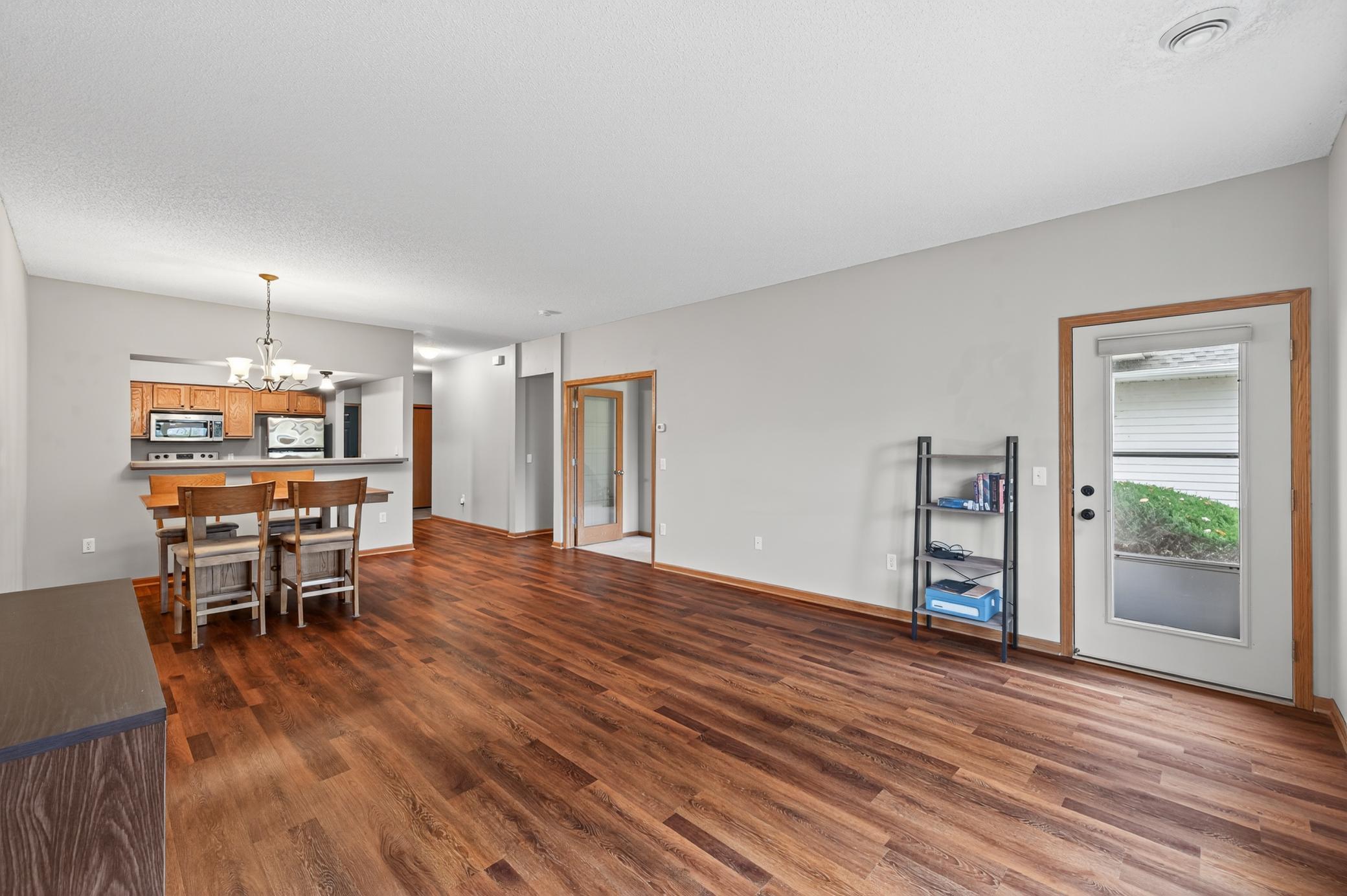 1099 Barclay Street St. Paul, MN 55106 - Photo 3 of 29