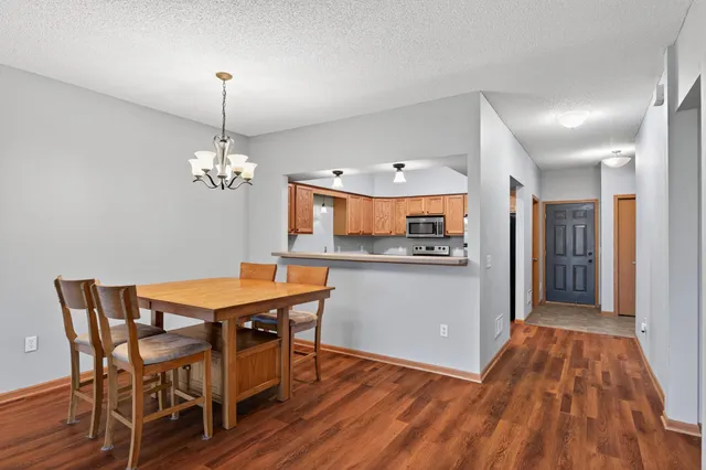 $254,900 | 1099 Barclay Street, St. Paul, MN 55106