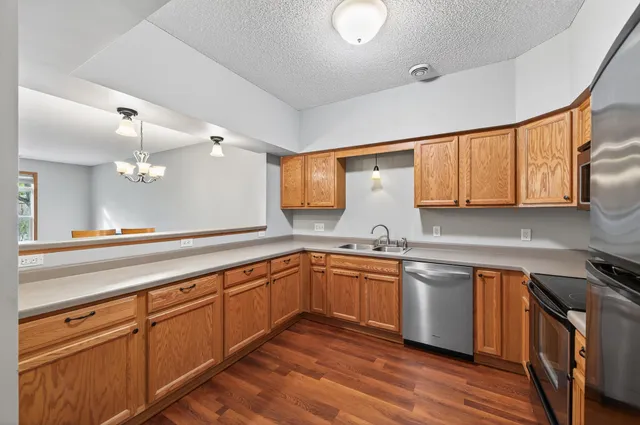 $254,900 | 1099 Barclay Street, St. Paul, MN 55106