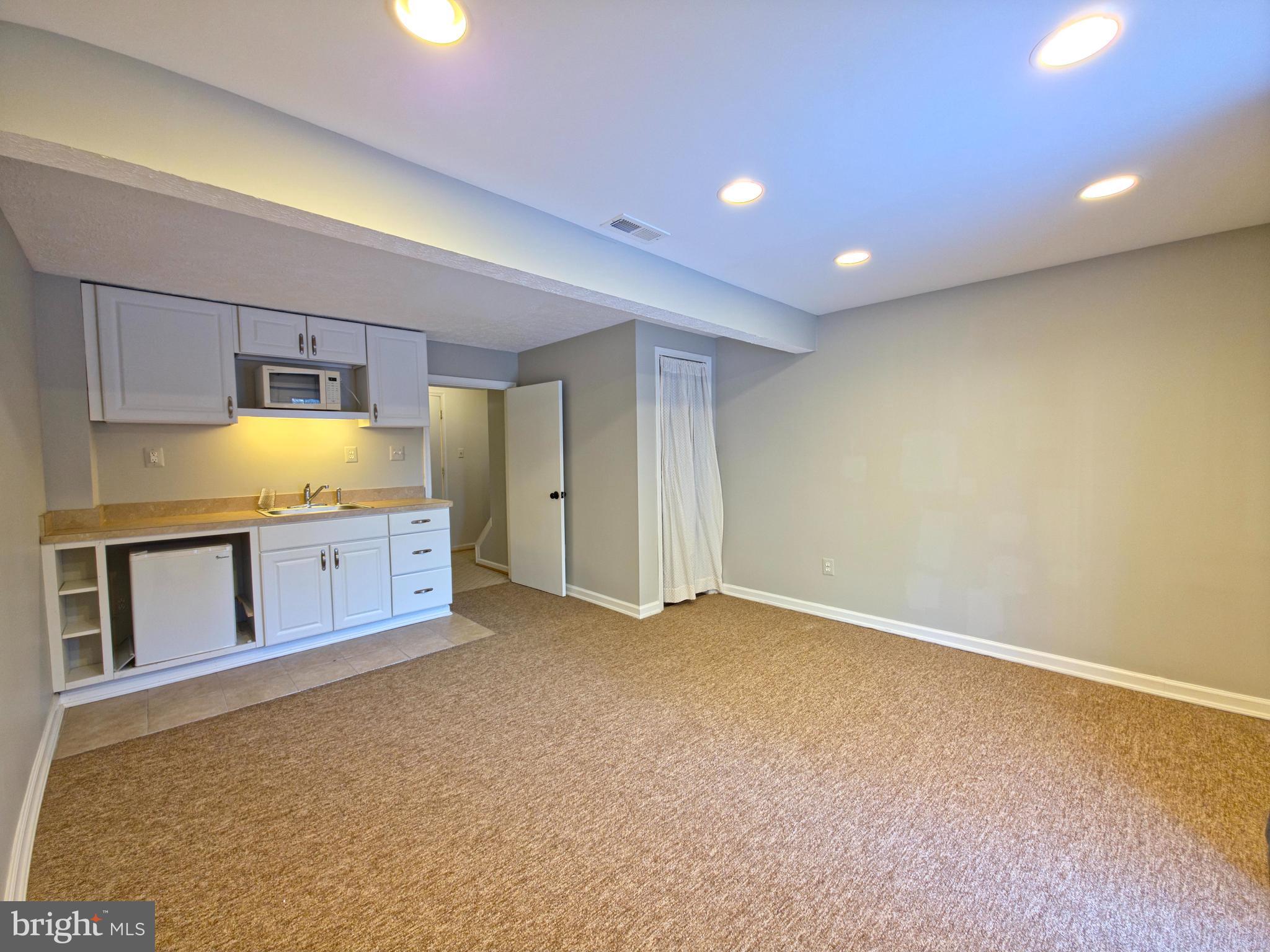 1640 Fieldthorn Drive Reston, VA 20194 - Photo 19 of 27