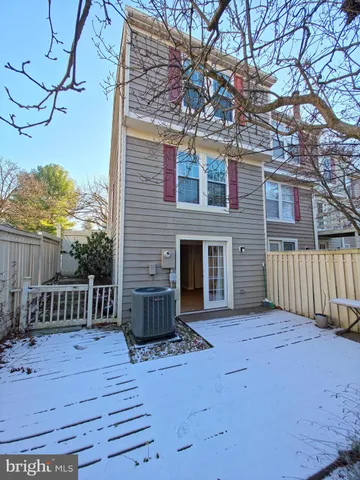 $2,800 | 1640 Fieldthorn Drive, Reston, VA 20194