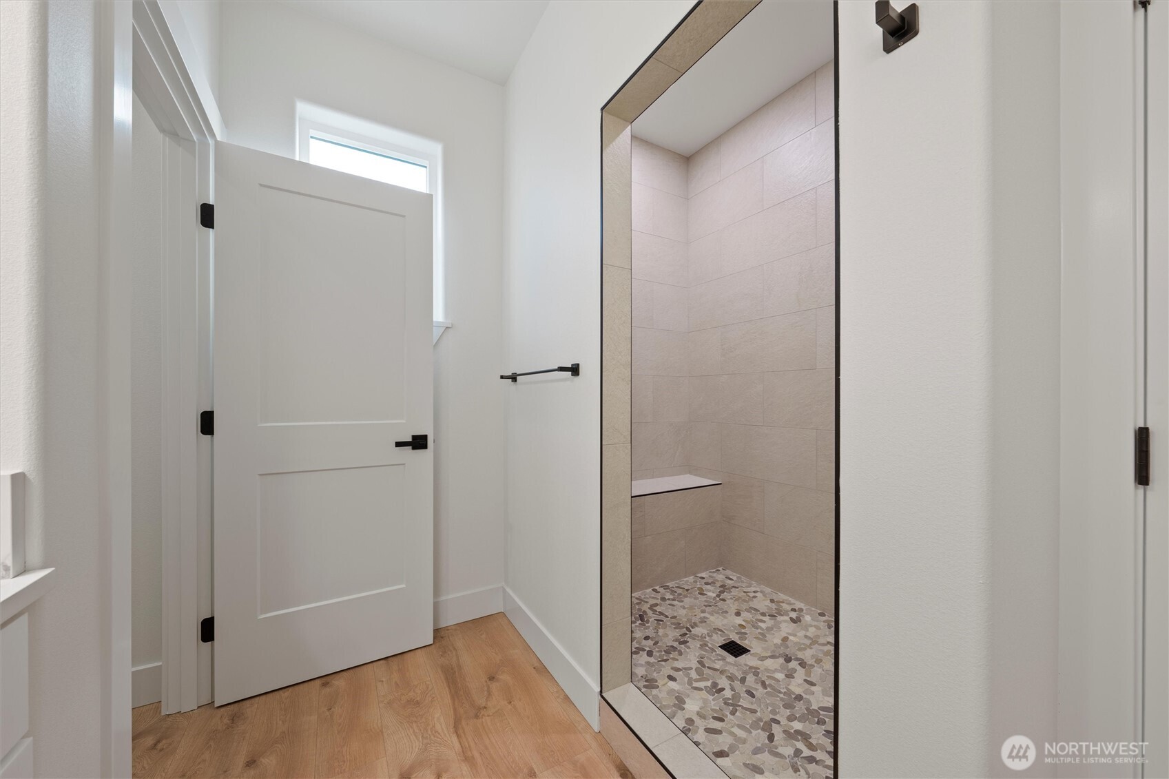 2391 Hunters Street Ephrata, WA 98823 - Photo 35 of 40 a bathroom with a shower