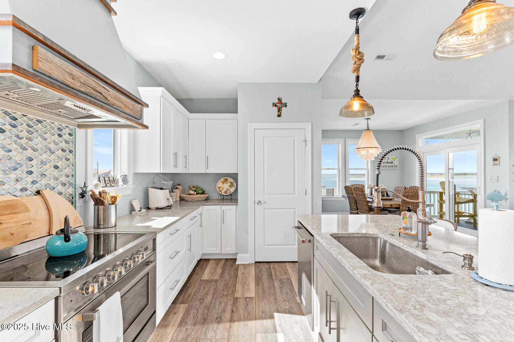 2112 Shore Line Drive Topsail Beach, NC 28445 - Photo 12 of 79 012_2112_shoreline_dr_-12_875